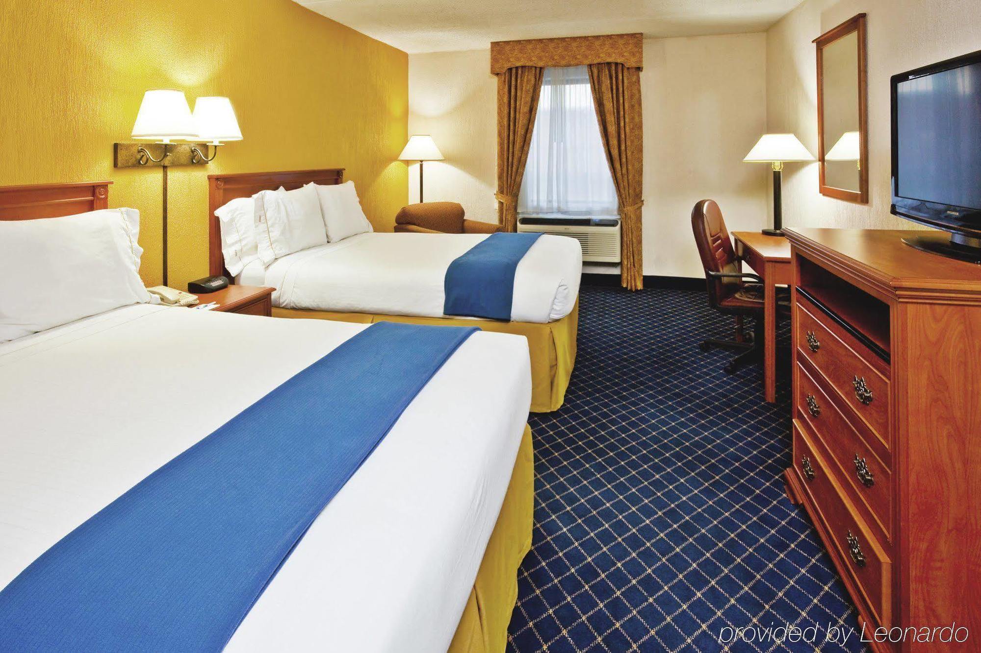 Holiday Inn Express & Suites Nashville-I-40 & I-24 מראה חיצוני תמונה